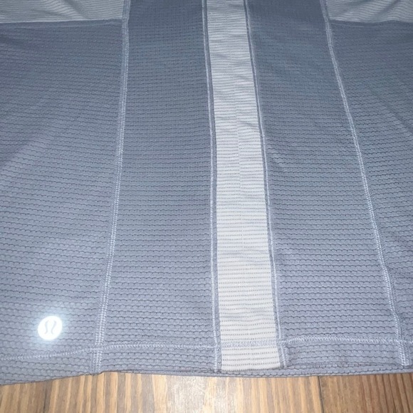 Lululemon Racerback Tank Pre-loved PTP 16.5+ medium, 0016 B1‎ - Picture 5 of 9